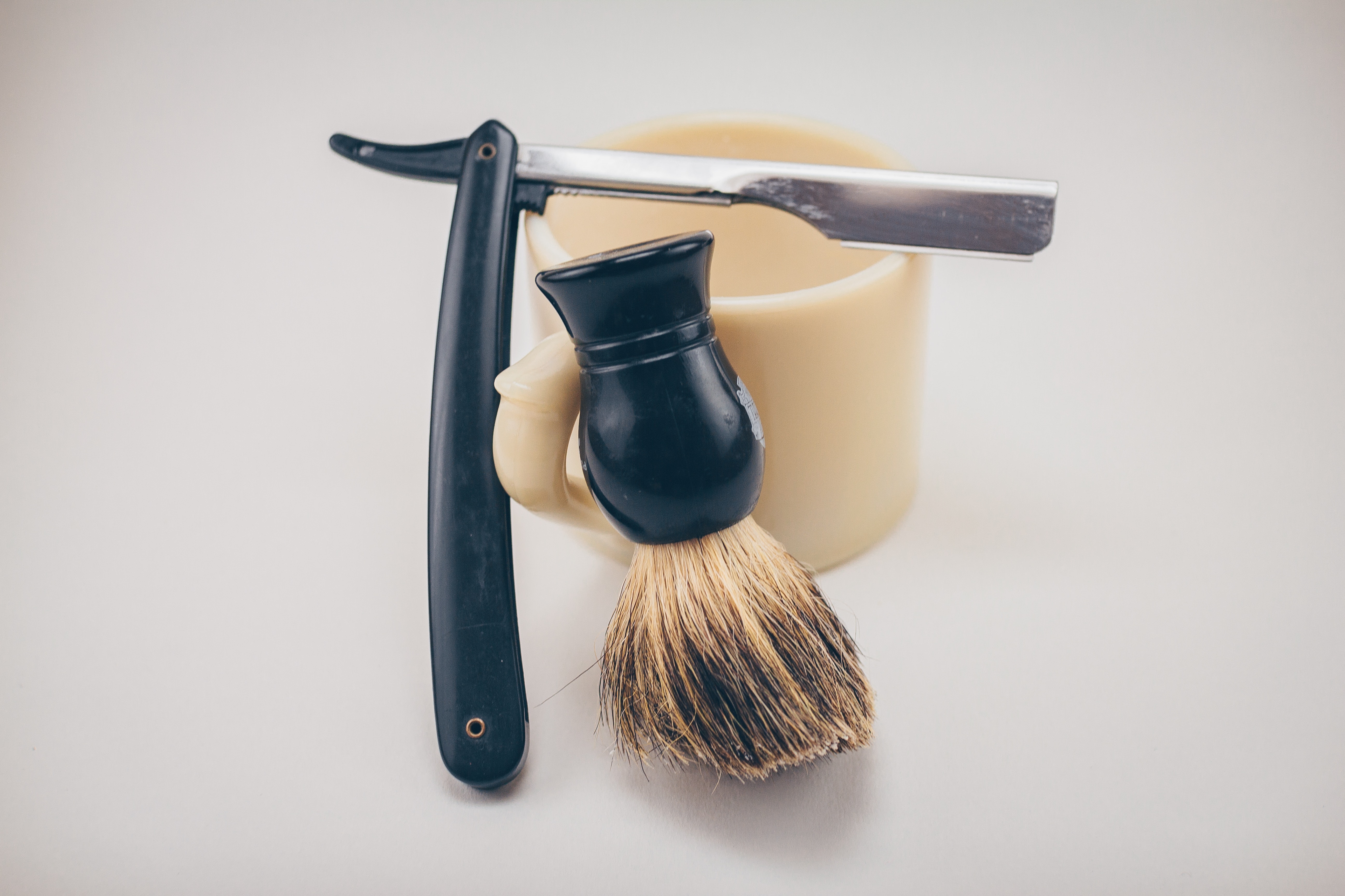 picture of a straight razor